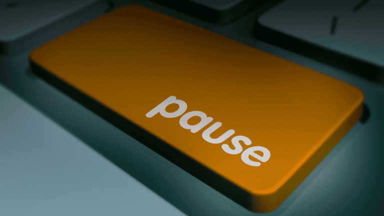 The Power of Pause: How Business Leaders Stay Calm & Lead Wisely